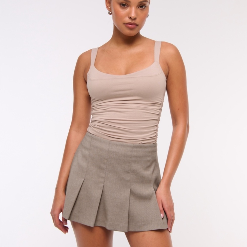 Abercrombie & Fitch Beige and Gray Apparel